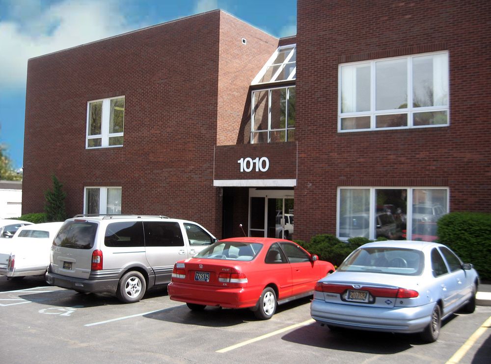 Bancroft Professional Building: 1010 N Bancroft Pkwy, Wilmington, DE 19805